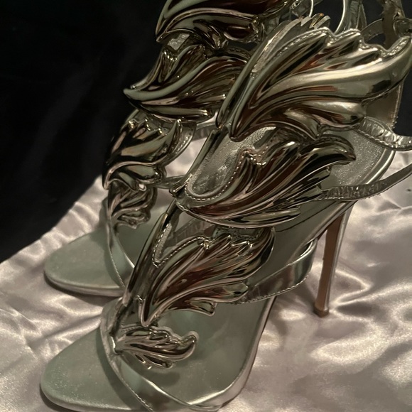 Giuseppe Zanotti x Kanye West metallic Silver Cruel Summer Wing Heels - Picture 2 of 2